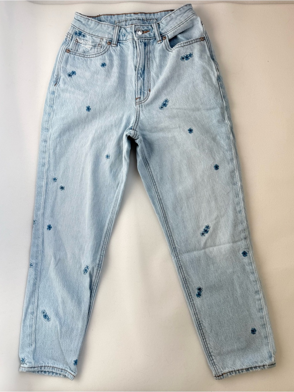 American Eagle Blue Cropped High Rise Floral Pattern Jeans Women’s Size 2